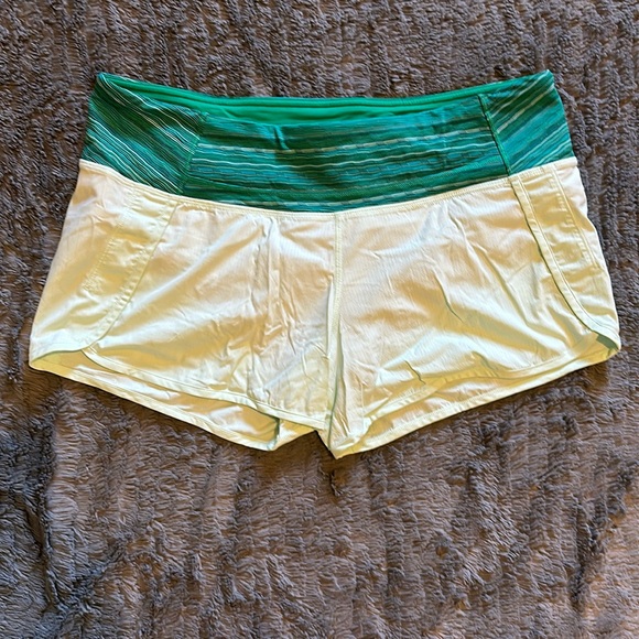 Lululemon Run Times Shorts - Picture 1 of 5